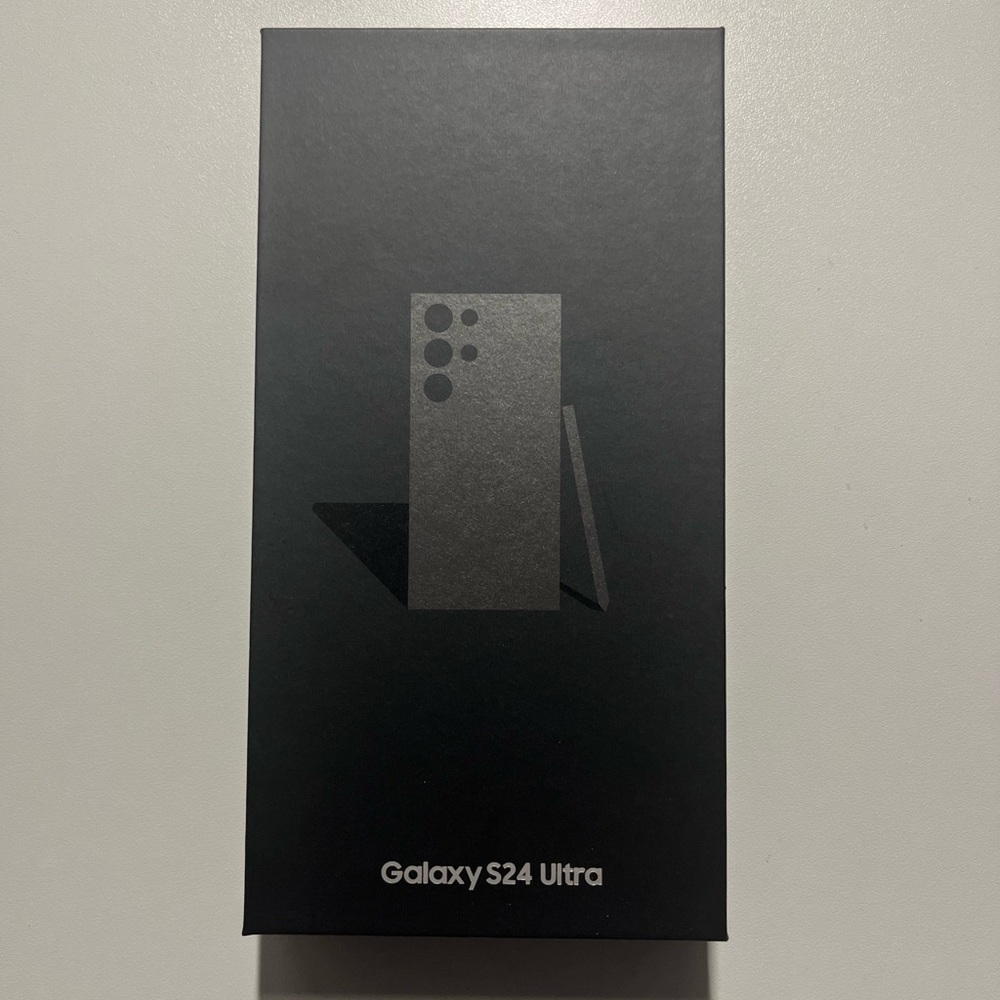 BRAND NEW S24 Titanium Black 512gb